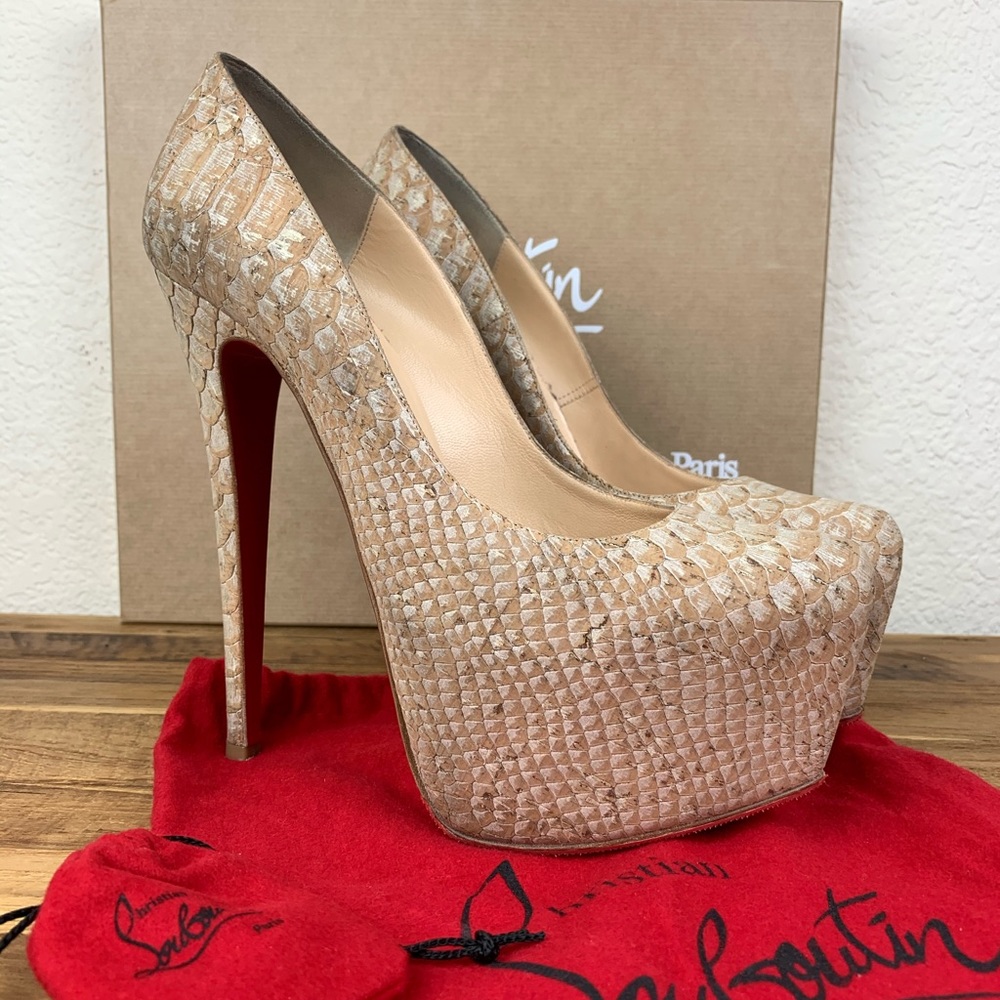 🐍 CL Daffodile Liege Emboss 38.5